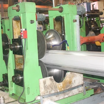 Diferència entre ASTM A790 i ASTM A928